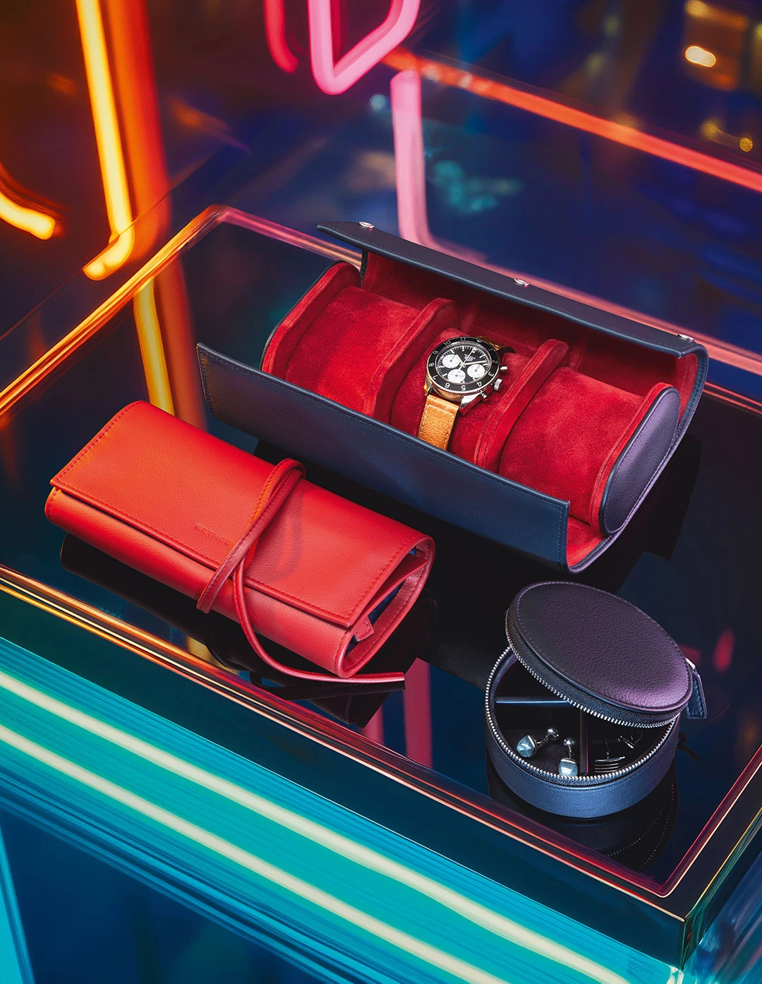 Uhrenrollen Schmuckrollen aus Leder Uhrenrollen Schmuckrollen aus Leder